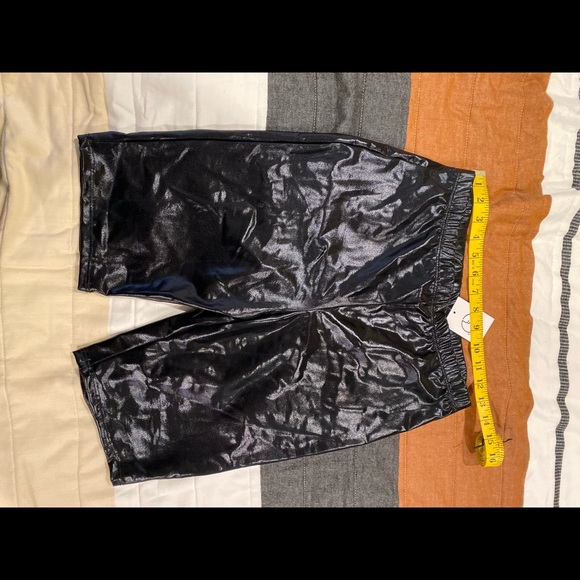 F21 faux leather biker shorts - Picture 6 of 6